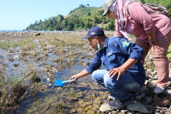 
 Dinkes Tulungagung melakukan pengecekan laguna, Foto : Istimewa