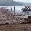 Kondisi pantai gemah saat dibersihkan dengan alat berat (Istimewa)