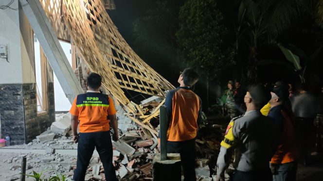 
 Rumah salah satu warga di Tulungagung yang alami kerusakan pasca   gempa (dok. BPBD Tulungagung)