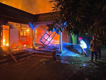 situasi rumah terbakar di Tulungagung. (sumber foto: DAMKAR Tulungagung)
