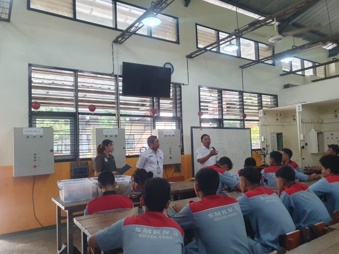 
 Tim Satgas MBG Tulungagung melakukan survey epidemiologi kepada siswa SMKN 3 Boyolangu