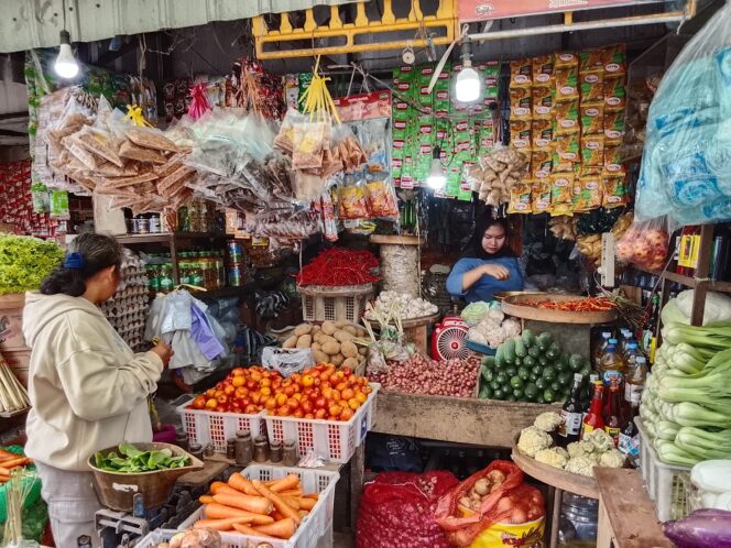 
 Harga Sayuran di Pasar Ngemplak Tulungagung Melonjak, Diduga Terdampak Program MBG