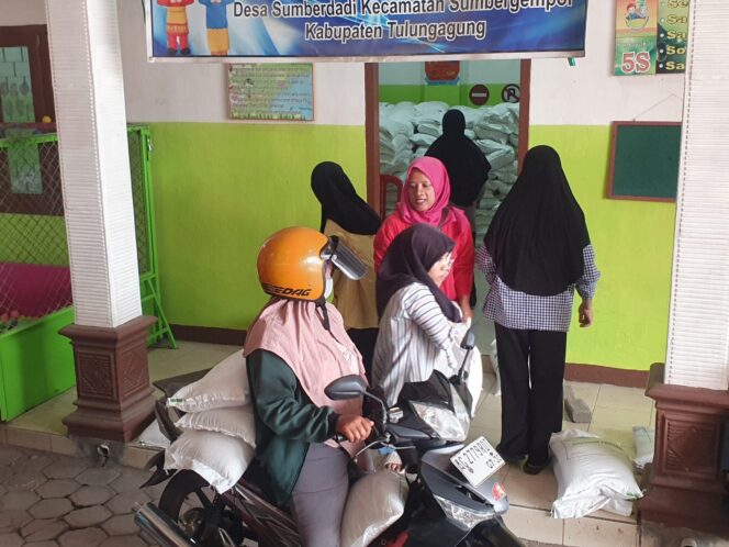 
 Banpang Tahap II Cair, 147 Ribu KPM di Tulungagung Bakal Terima 30 Kg Beras